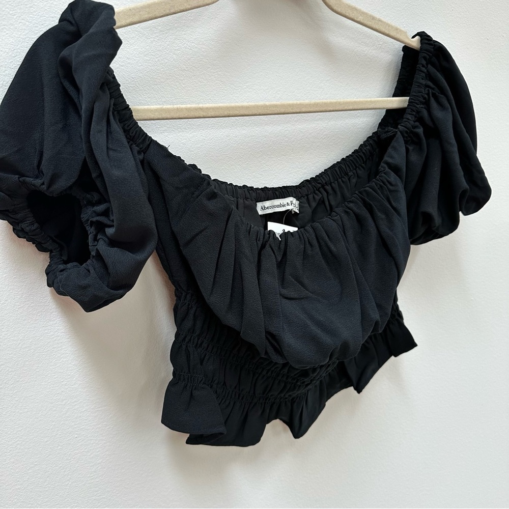 NWT Abercrombie & Fitch Off The Shoulder Top